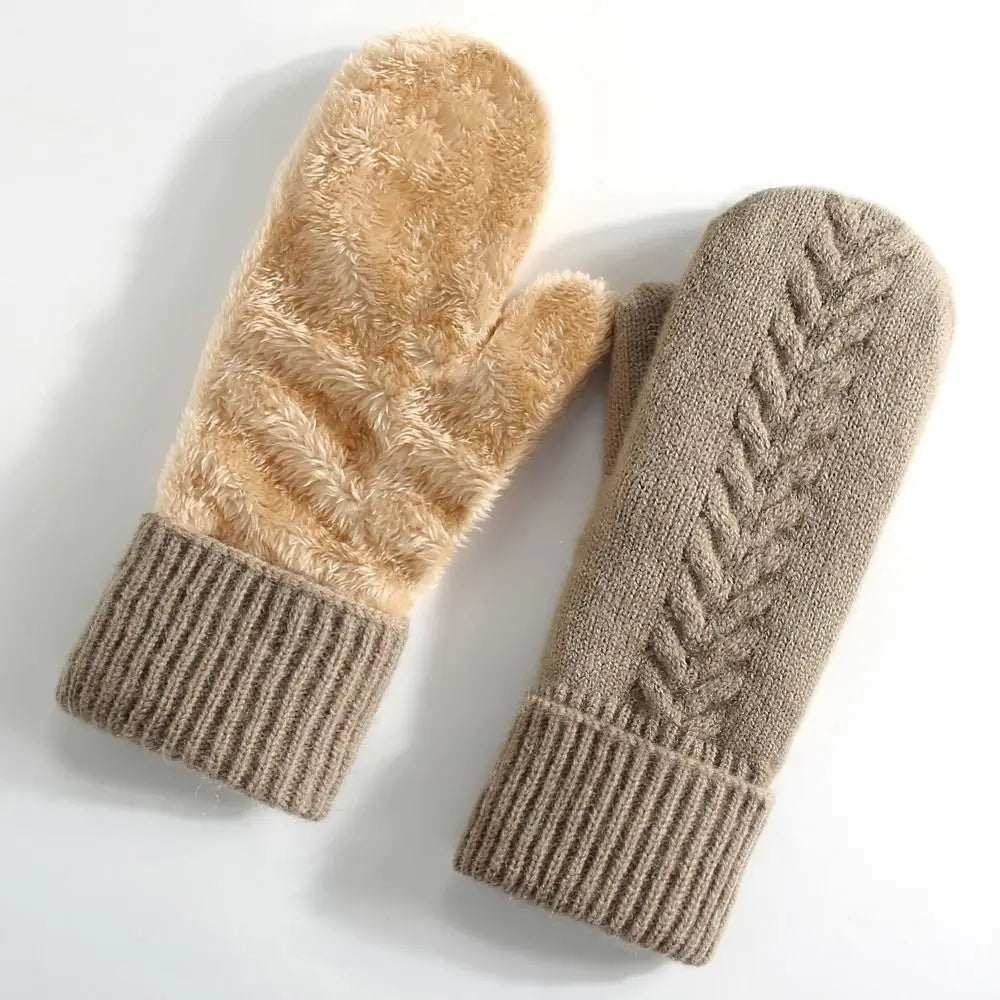 Double Layer Fleece Lined Winter Mittens - detail