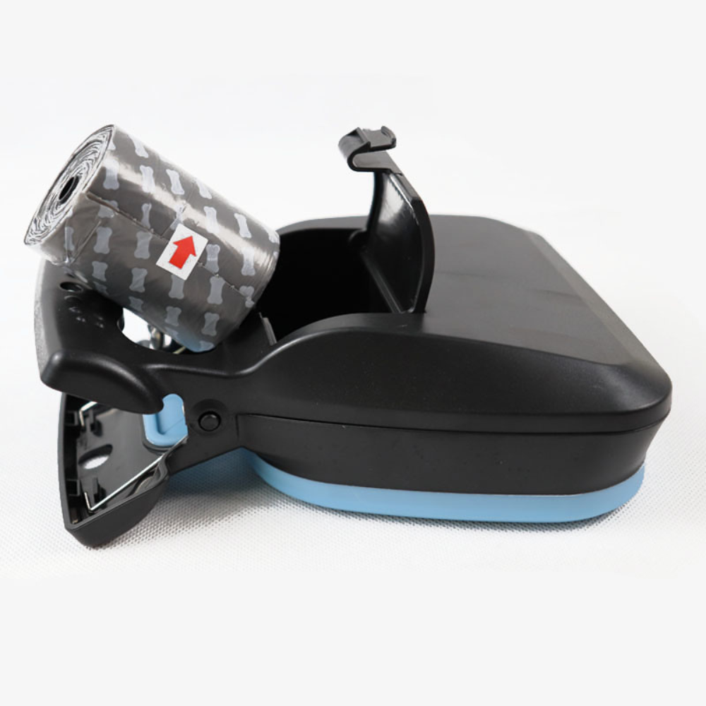 Collapsible Dog Pooper Scooper with Biodegradable Waste Bags - detail