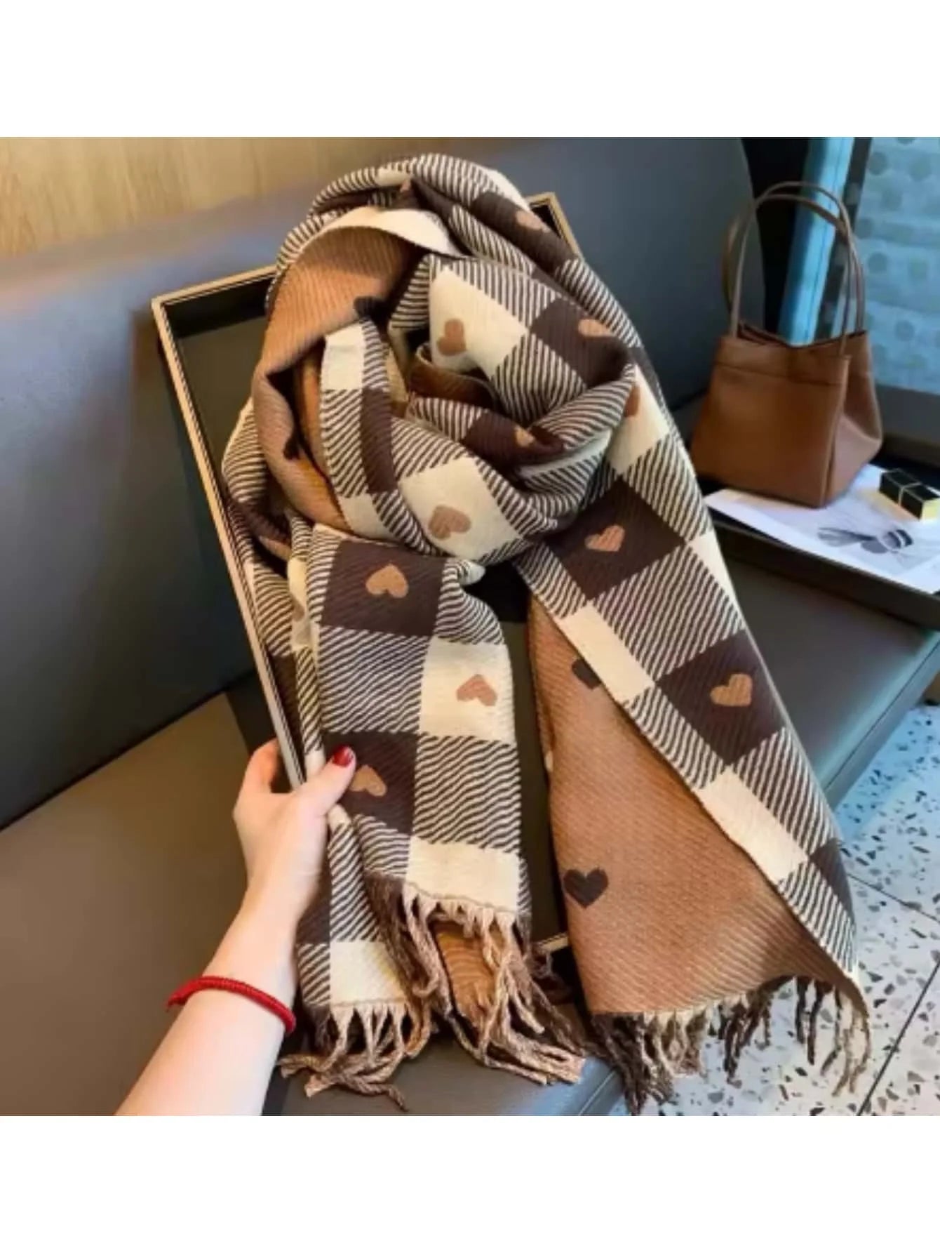 Cozy Checkered Winter Scarf Shawl - detail