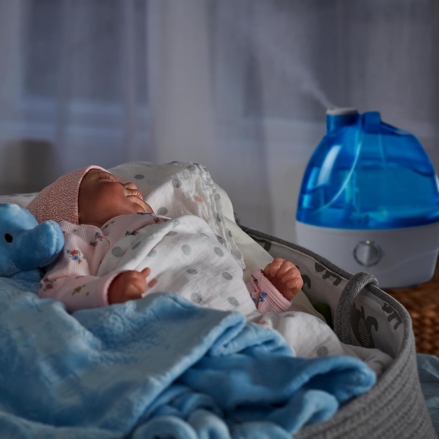 Cool Mist Humidifier - alternate angle