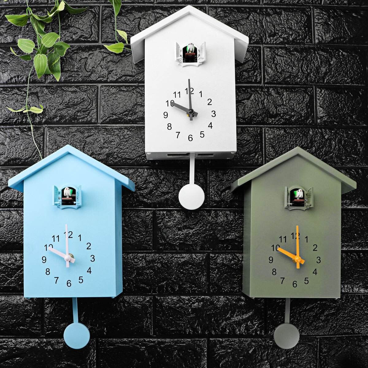 Cuckoo Clock - in use