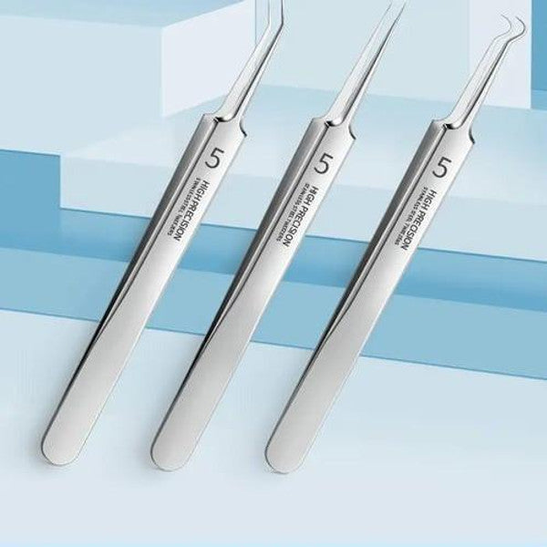 Blackhead Pliers - Anti Blackhead Kit - in use