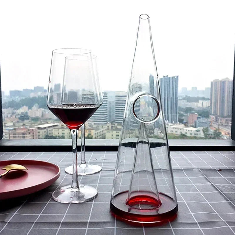 Double Pyramid Waterfall Decanter - detail