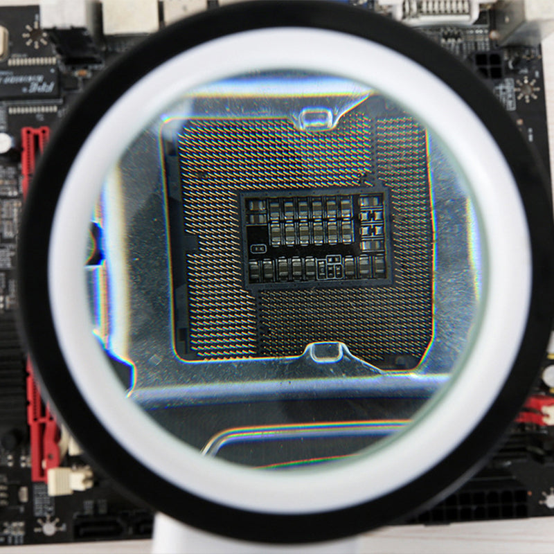 30x Optical Magnifier with LED Light - detail