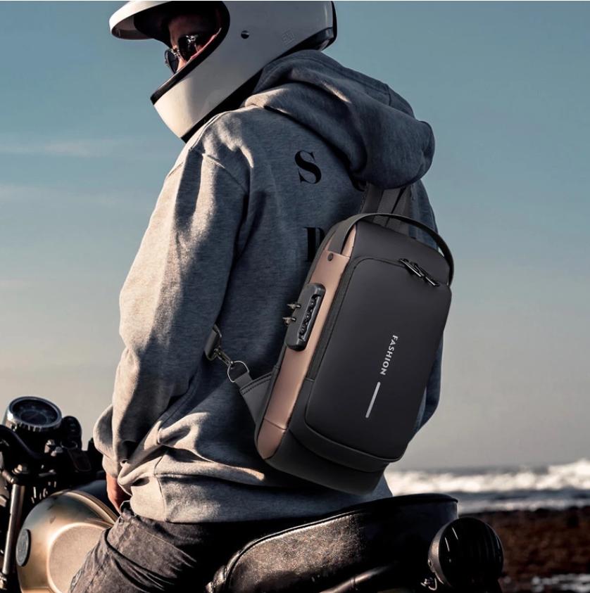 Carbon Fiber Anti-Theft Backpack - detail