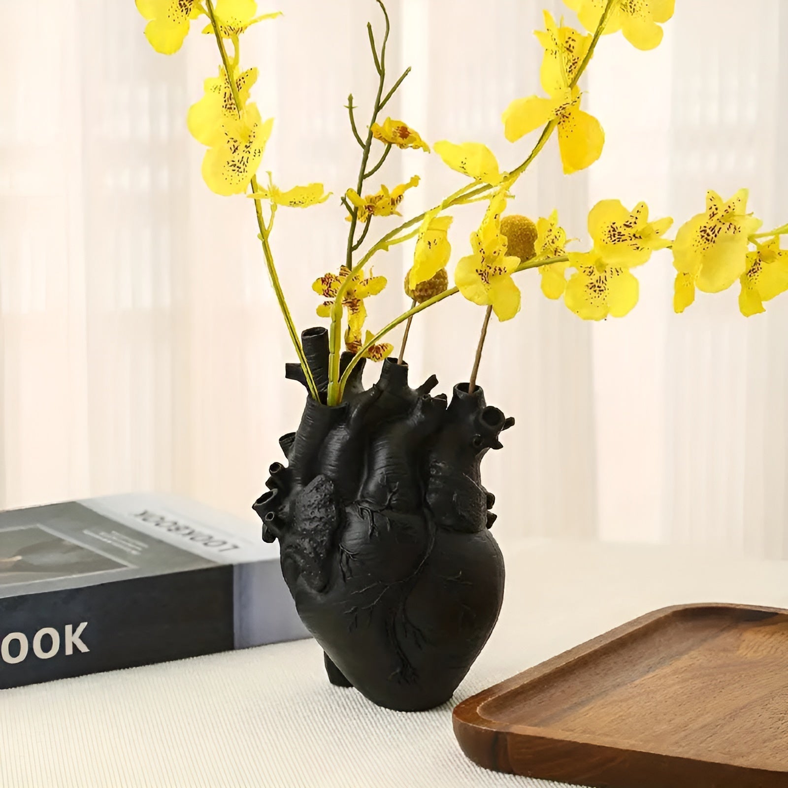 Bamboo & Wood Lively Heart-Shaped Vase - in use