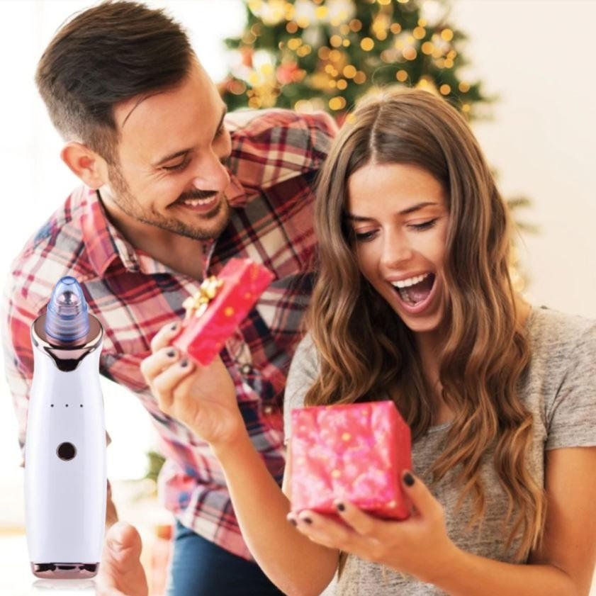 Blackhead Vacuum Cleaner - in use