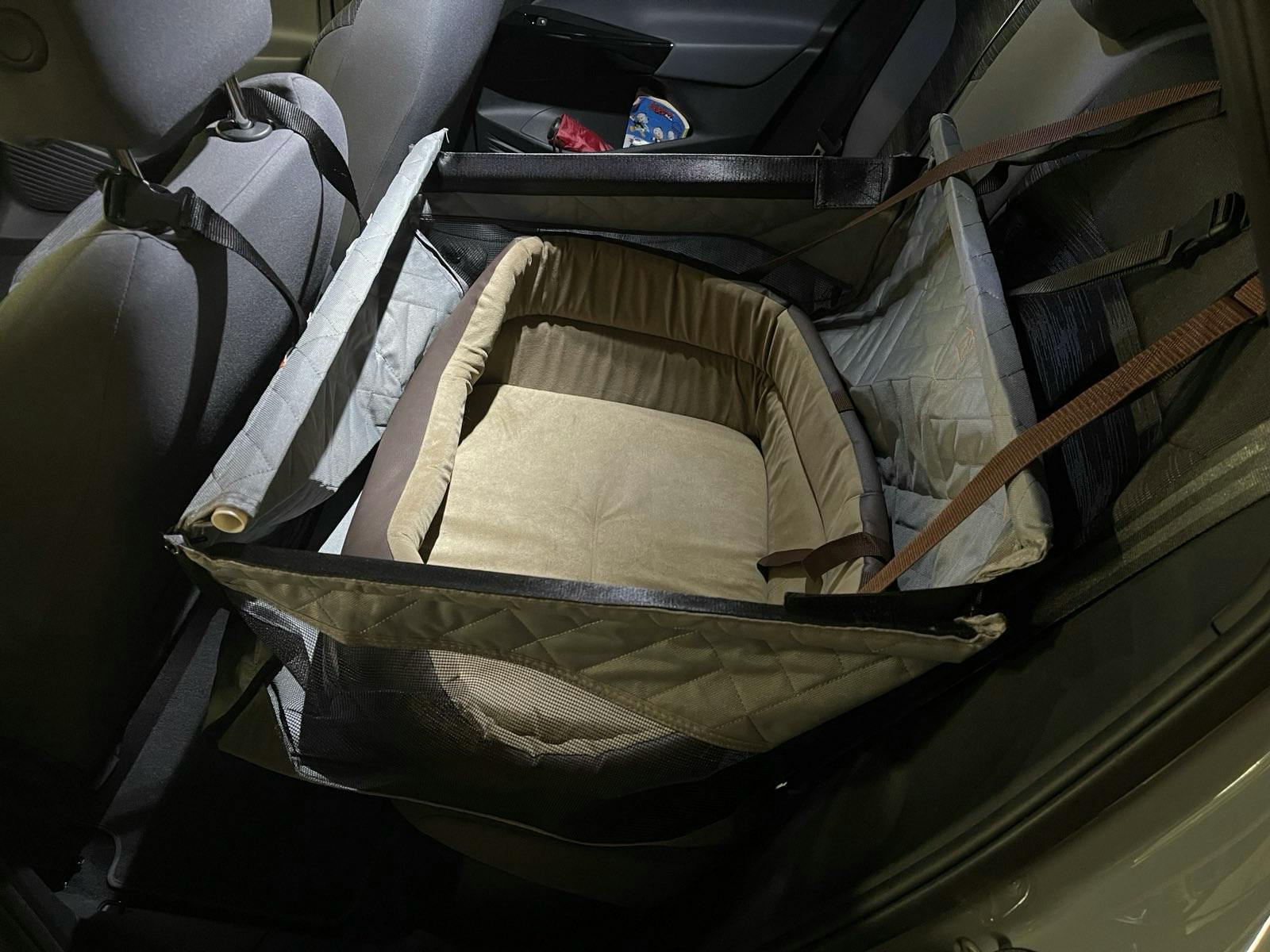 Dogs Hard Floor Single Seat - detail