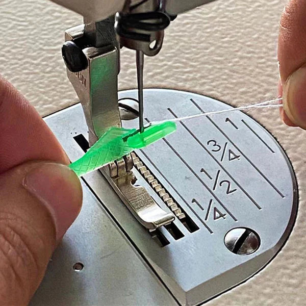 Easy Threader - Fish Type Sewing Machine Needle Threader - detail