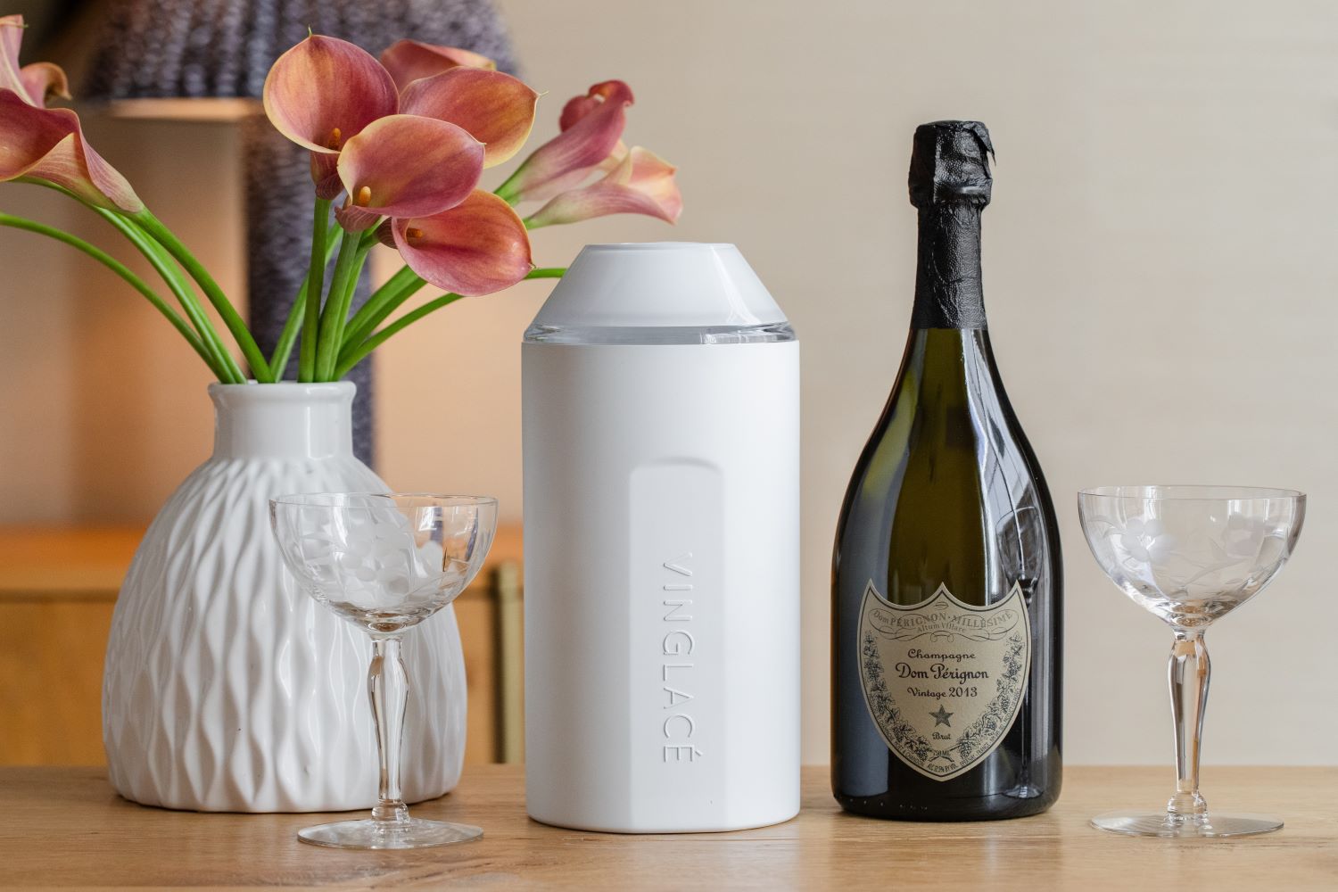 Grand Wine & Champagne Chiller - in use