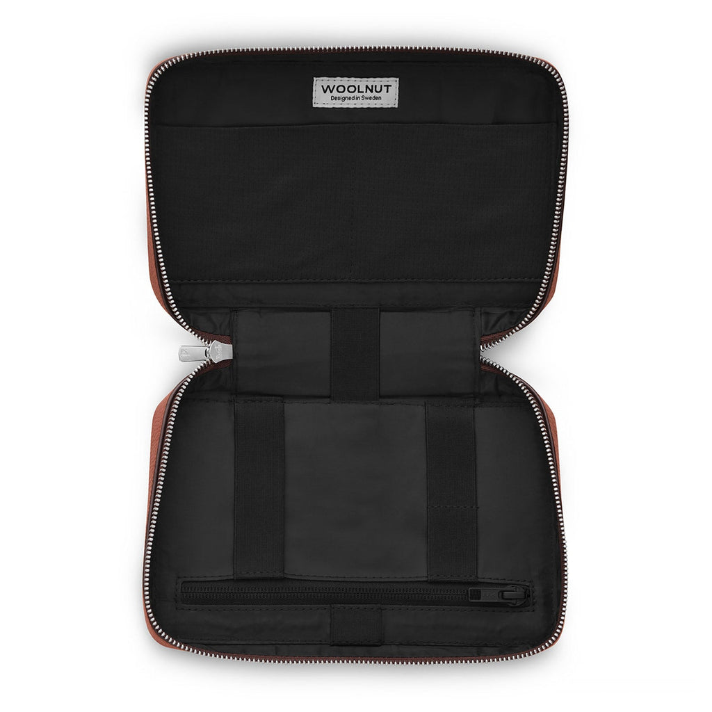Woolnut Leather Tech Organizer, Leather
