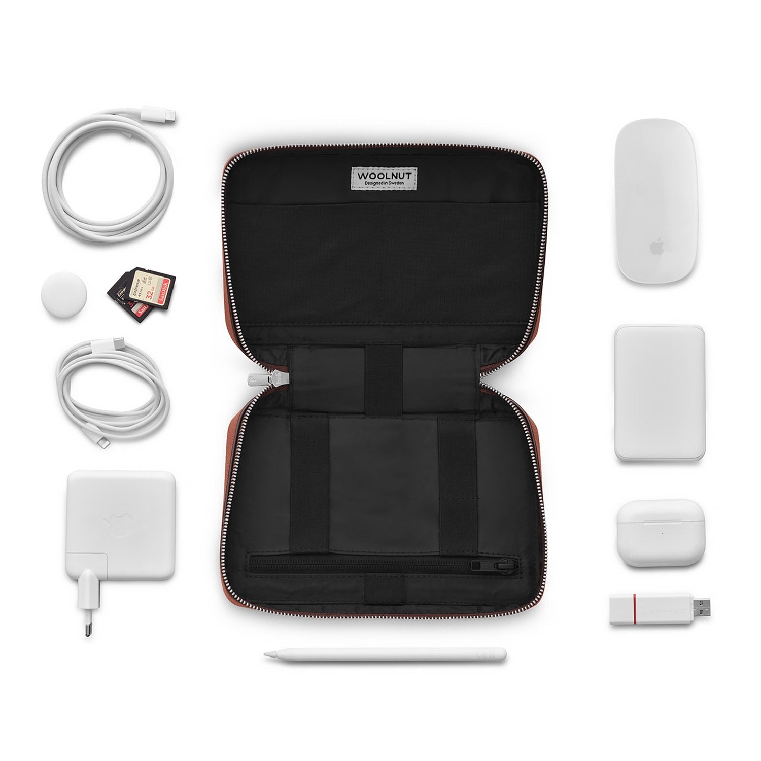 Woolnut Leather Tech Organizer, Leather