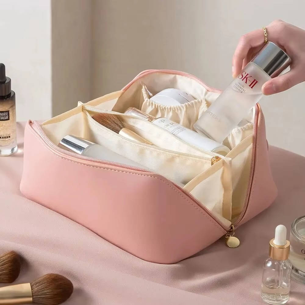 Cosmetics Storage Bag - detail