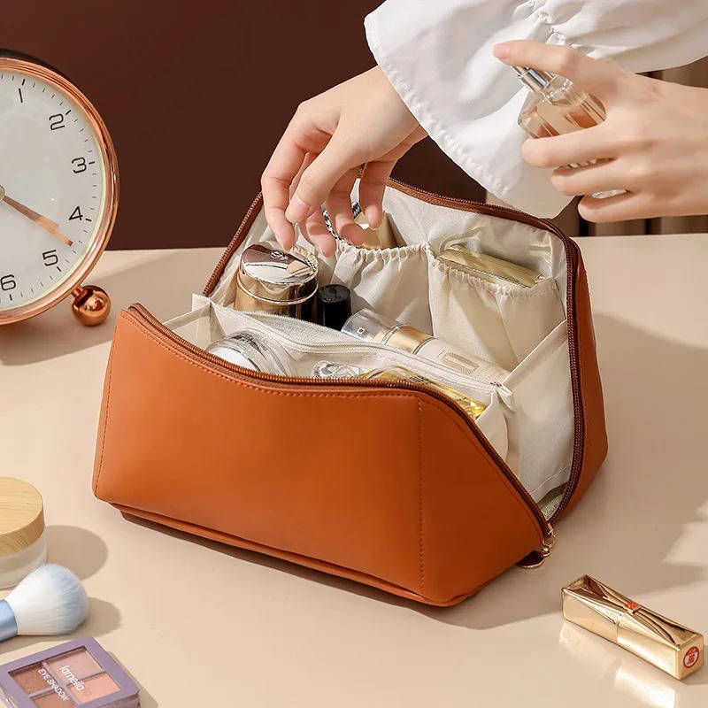 Cosmetics Storage Bag - detail