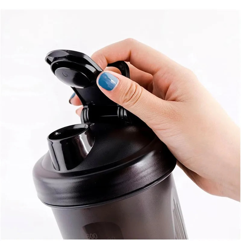 600ml Leak-Proof Protein Shaker Bottle with Stainless Steel Mixing Ball - alternate angle