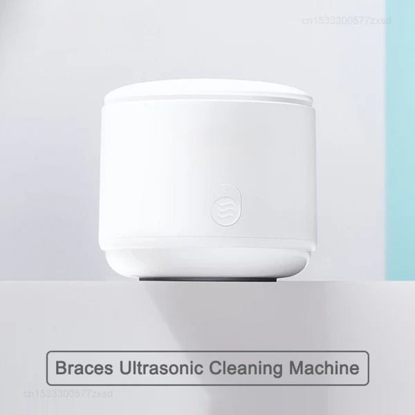 Compact Ultrasonic Cleaning Device - detail