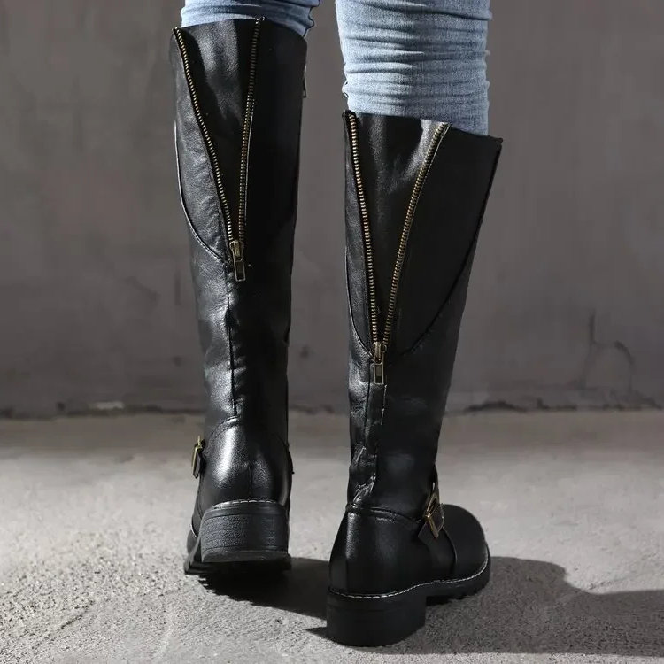 Elegant leather boots - trendy women's boots for every occasion - detail
