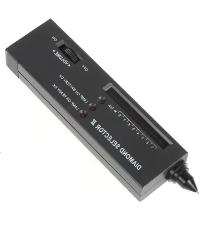 Diamond Tester - High Accuracy Jewelry Diamond Tester for Novice and Expert - in use