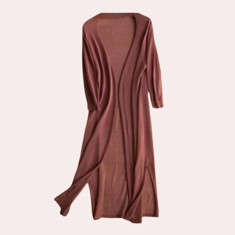 Elegant and Lightweight Women's Vest - in use