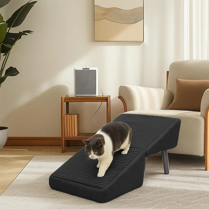Convertible Pet Ramp and Folding Step Stool - detail