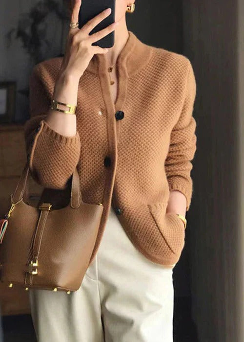 Cardigan for cozy evenings: your favorite piece in your wardrobe - alternate angle