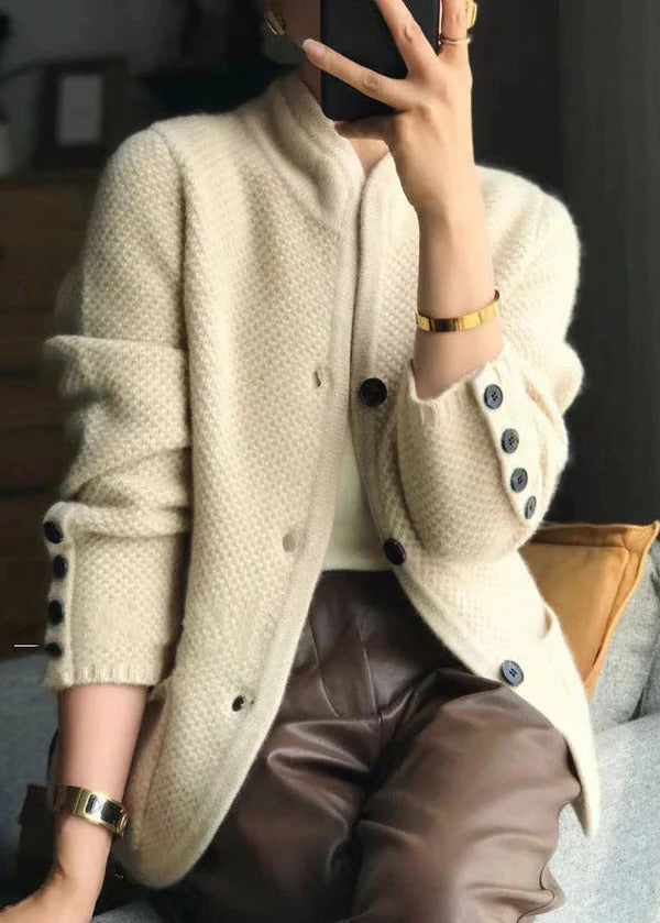 Cardigan for cozy evenings: your favorite piece in your wardrobe - in use