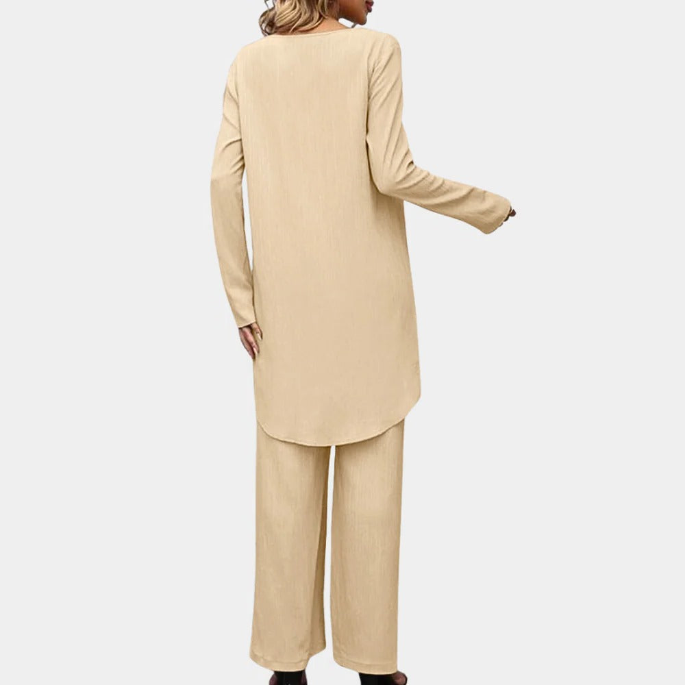 Elegant Ladies Fashion Set - detail