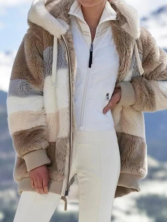Manteau matelassé en laine d'agneau contrastante