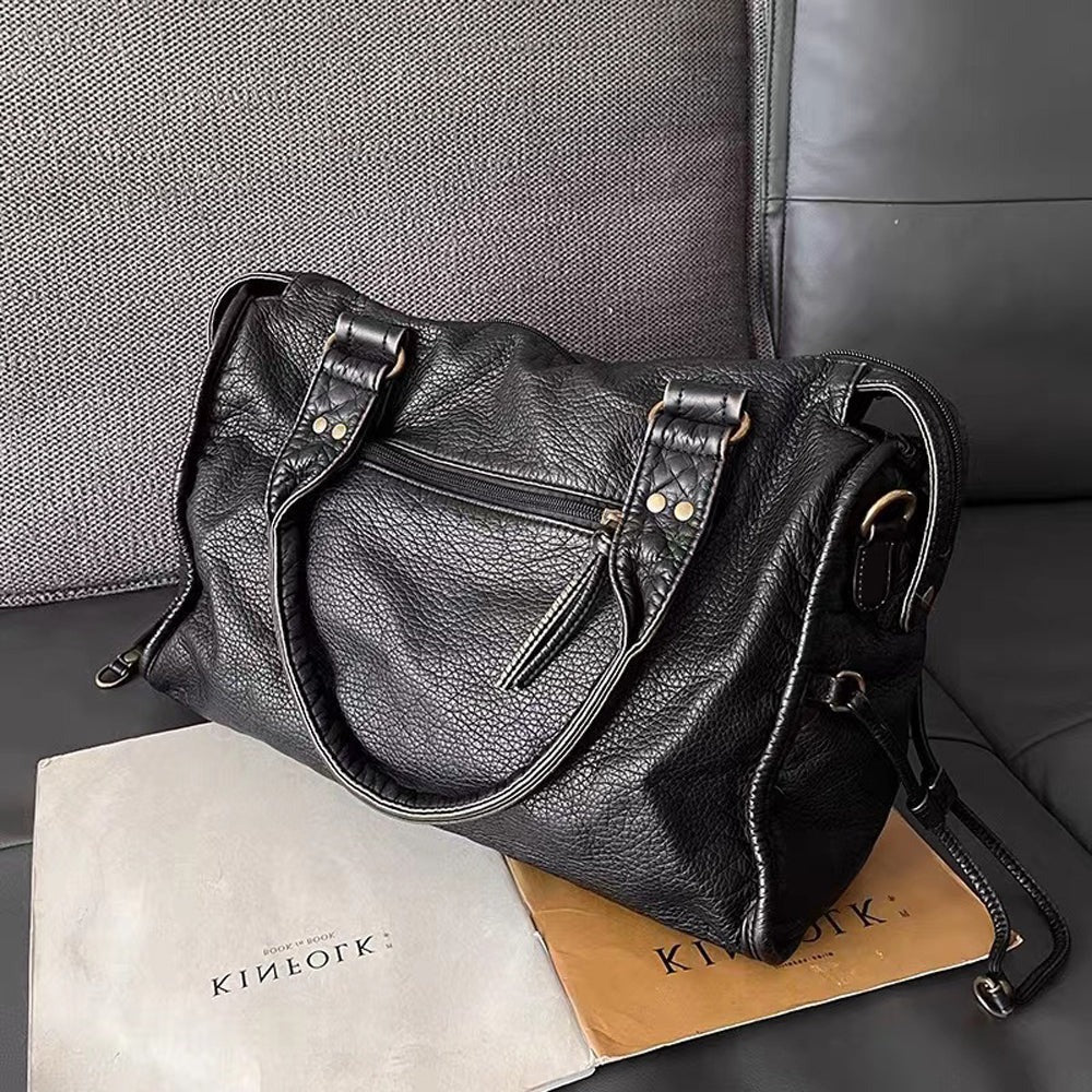 Black Handbag for Classes - detail