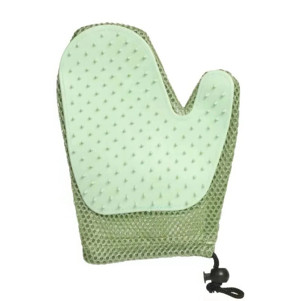 2in1 cat glove for grooming - in use