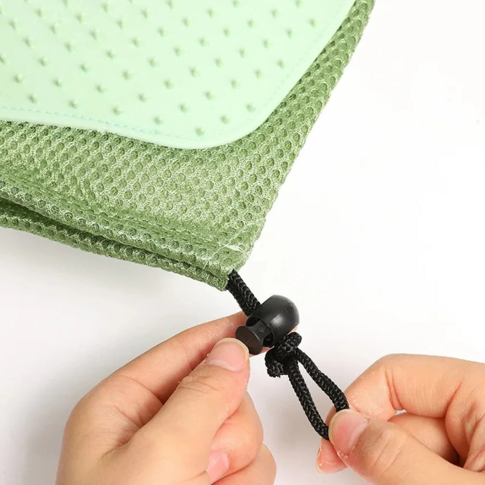 2in1 cat glove for grooming - detail