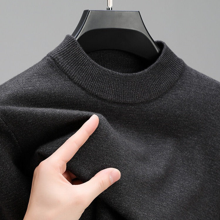 High-Quality Men's Cashmere Sweater With Elegant Hem - in use