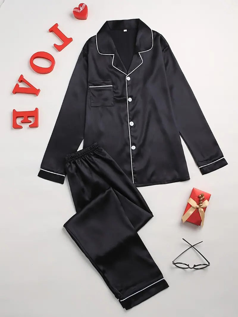 High-Quality Pajama Set For Women - in use