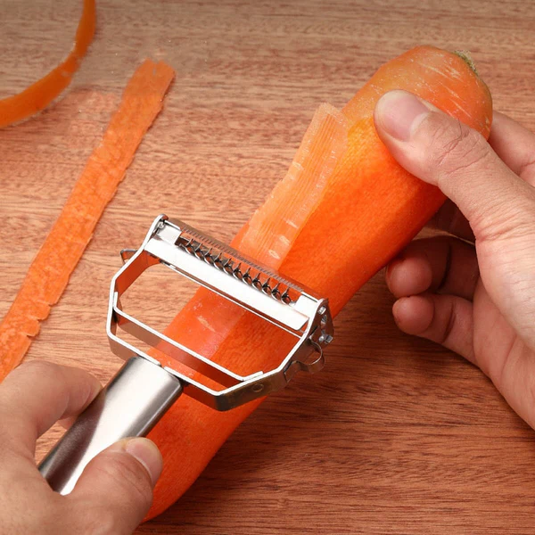 Dual-Blade Peeler for Slicing - in use