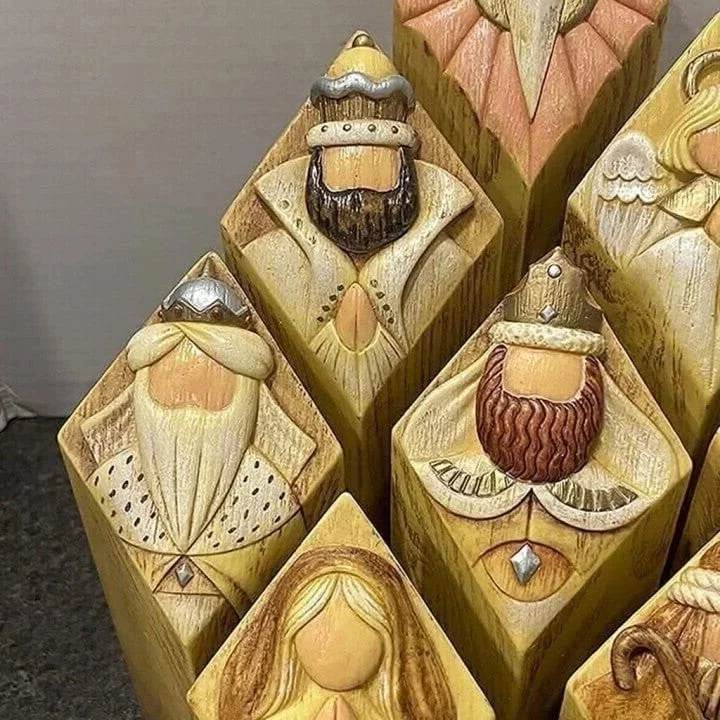 9pcs Heaven Nativity Tree Pillar Statues - in use