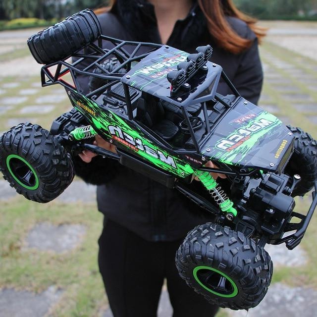 4x4 Remote Control Rock Crawler Monster Truck - detail