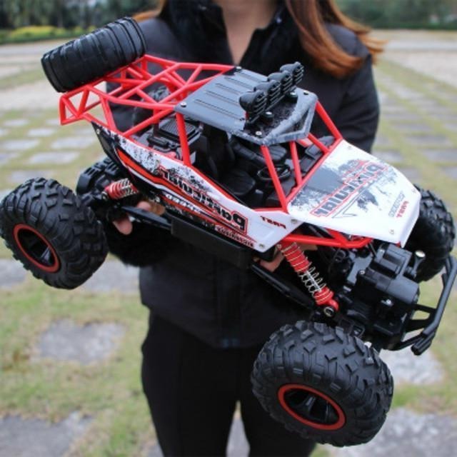 4x4 Remote Control Rock Crawler Monster Truck - alternate angle